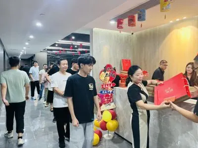 员工关怀 如“月”而至 | 中科复兴发放中秋福利